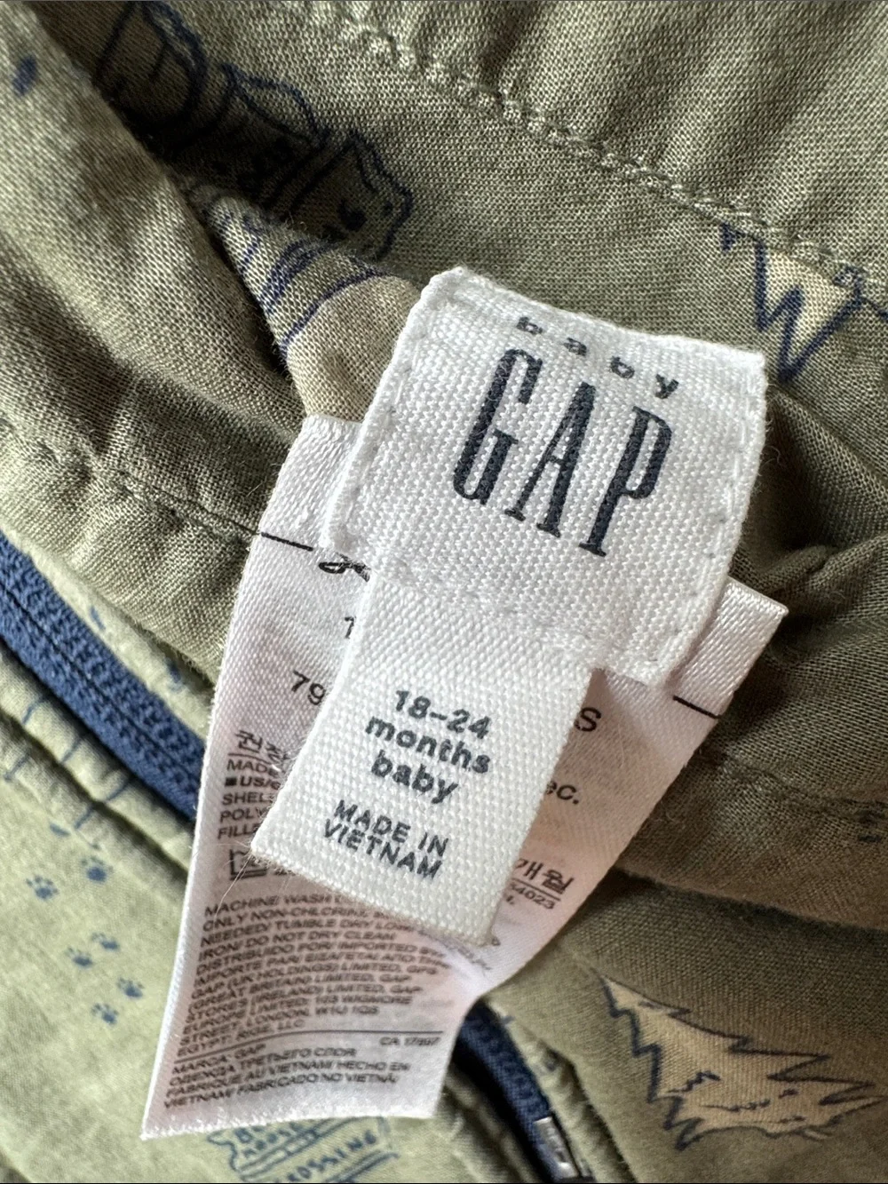 GAP Olive Green Quilted Puffer Jacket with Camp Print
